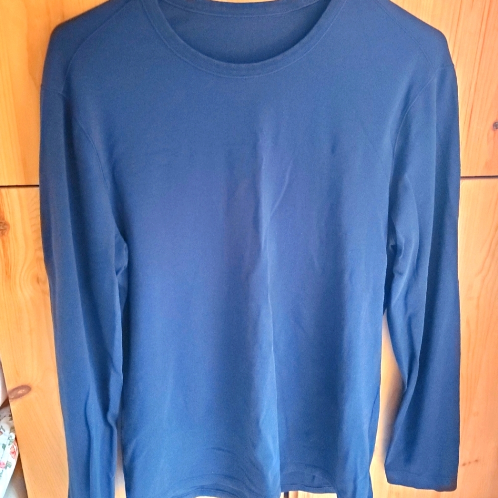 Lululemon Men's Navy 5 Year Basic Long Sleeve Crew Neck Shirt size Medium